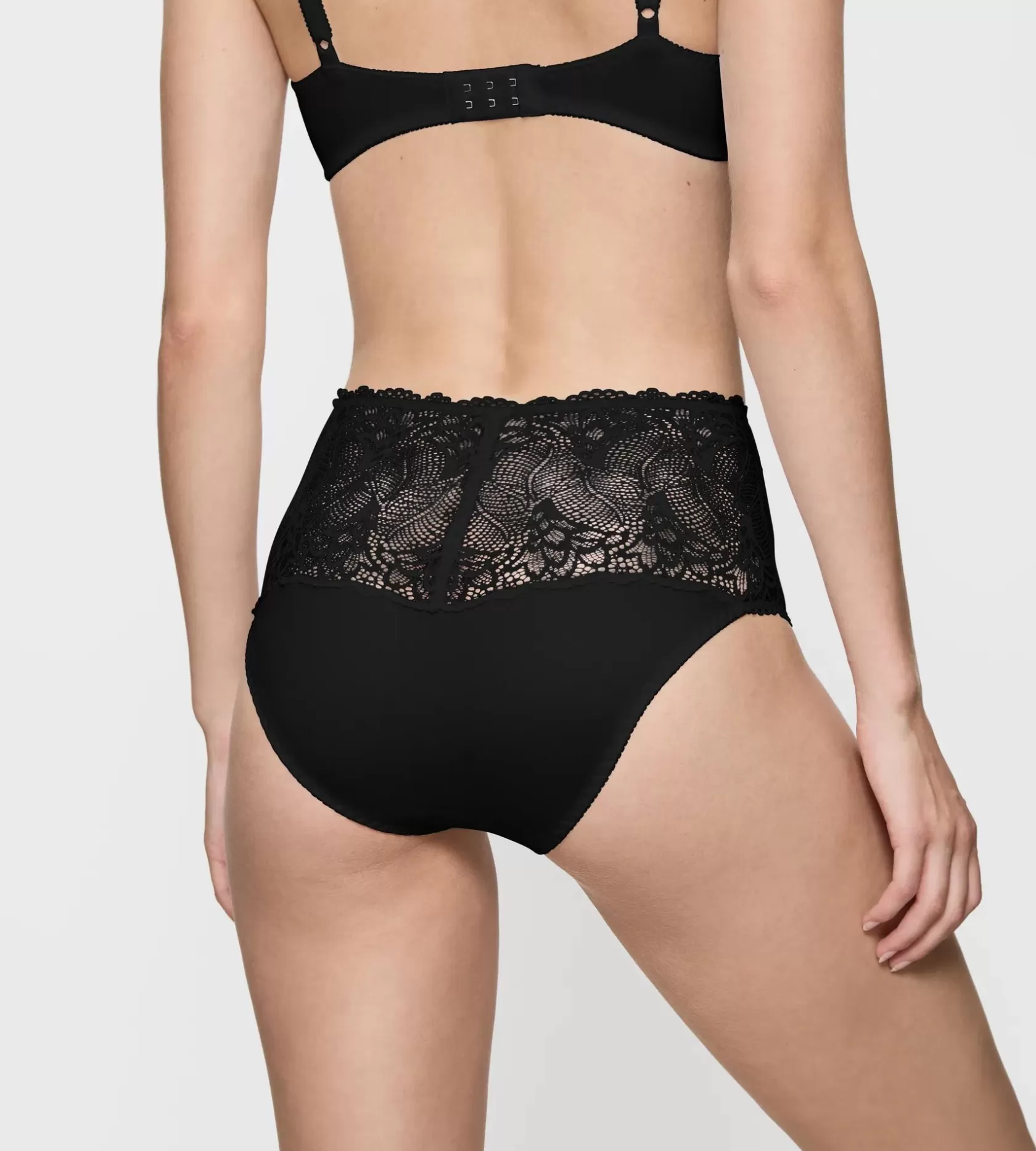 Maxi Trusse>Triumph O - LIGHT PAONETTE T Black