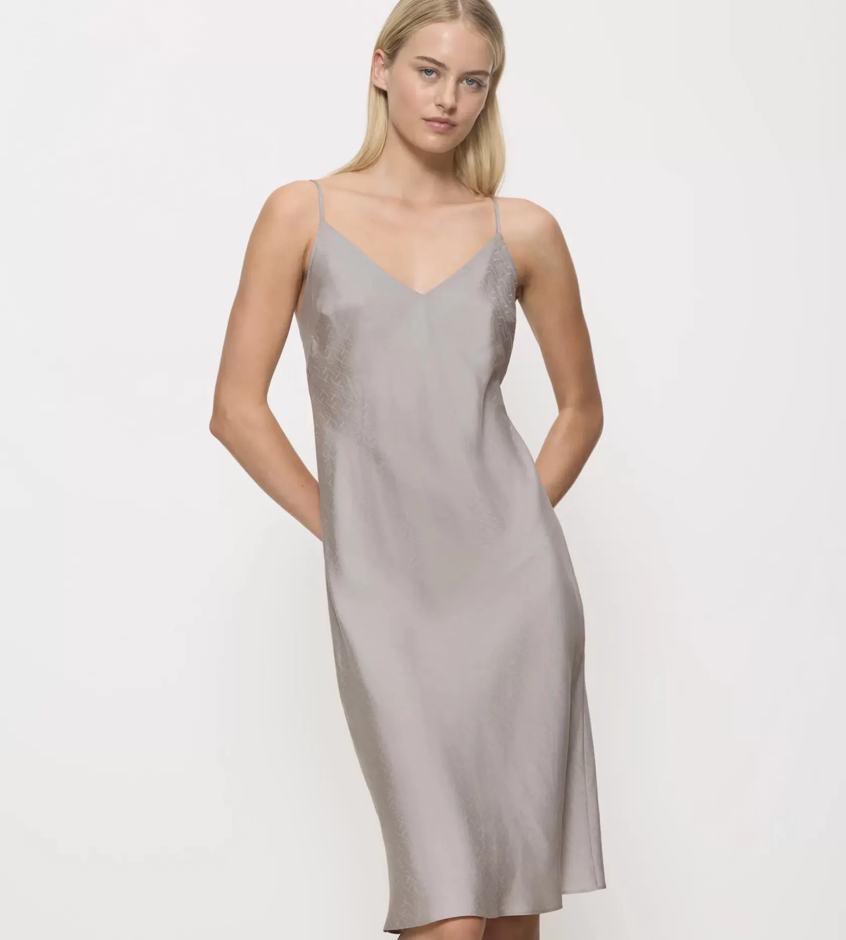 Underskørt, Underkjoler | Natkjole>Triumph SILKY SENSUALITY Silentgrey